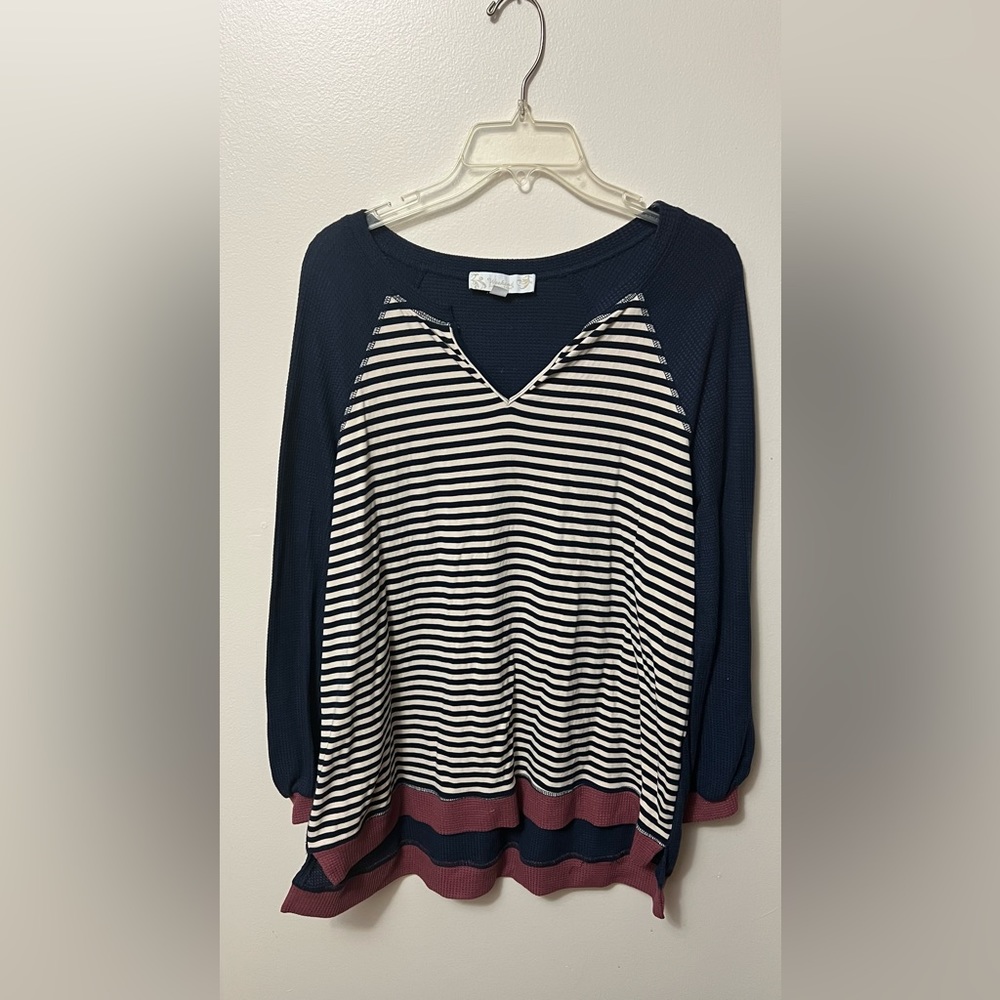 Weekend by Suzanne Betro Women’s top. Size XL